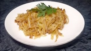 Тушёная капуста с фаршем, второе блюдо.