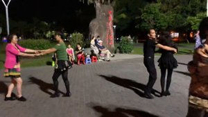 Катюша в китайском парке