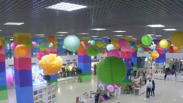 Большие цветы Юлии Прохоровой на выставке смотреть онлайн