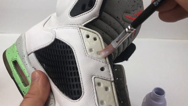 Как вернуть пластику на кроссовках белый цвет. смотреть онлайн