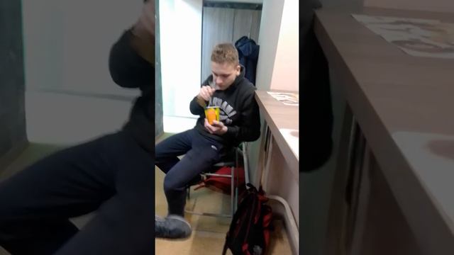 Лайфхак как заваривать доширак by STAPblU смотреть онлайн