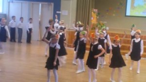 Танец "Осень" 1А класс