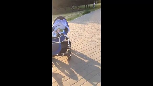 Днепр, набережная на Солнечном, катаюсь на гироскутере первый раз смотреть онлайн