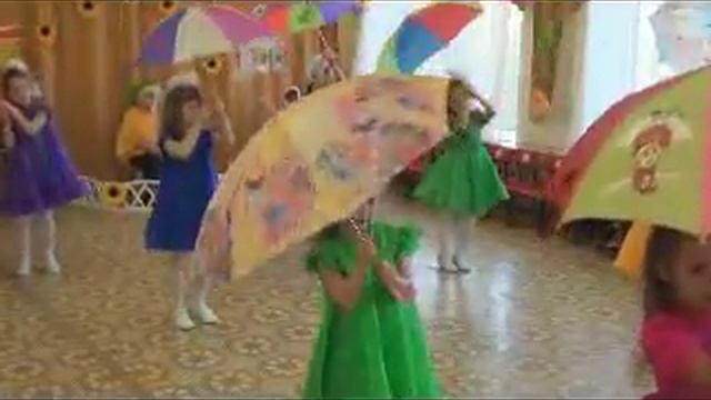 танец с зонтиками подготовительная группа