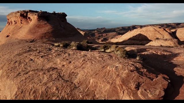 Flying over Rocks March 2024 4K смотреть онлайн