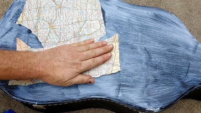 Decoupage a Guitar Case with Old Maps смотреть онлайн