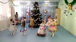 Танец хлопушек (старшая группа)