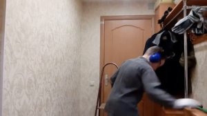 Видео урок : Как просверлить сквозное отверстие под кабель.