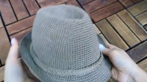 Вязаная шляпа-федора из льна.