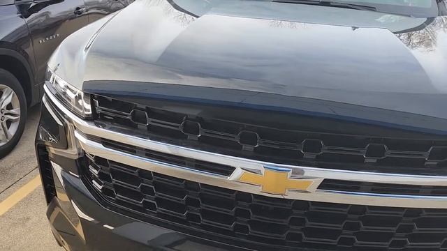 2023 Chevy Tahoe LS 4WD Walk-around смотреть онлайн