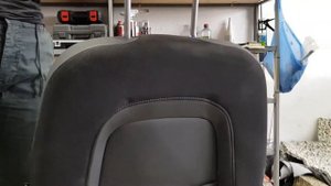 Как снять подголовник на Volvo s 60