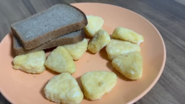 ДОТЕРЫ РАЗОГРЕВАЮТ БАЛАНДУ (ХРЮЧЕВО) В МИКРОВОЛНОВКЕ смотреть онлайн