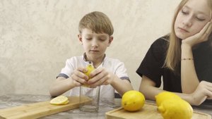 Невидимые чернила/ опыт для детей.