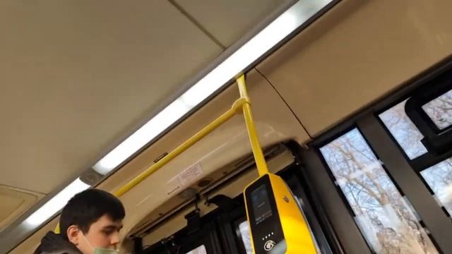 Контролёры в 904 автобусе не могут проверить виртуальную тройку и задерживают автобус
