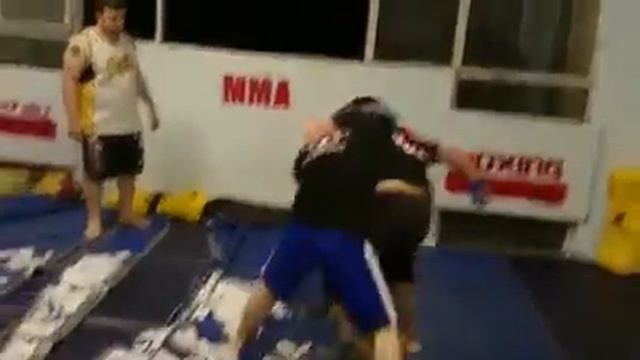 MMA club Bears - BEQA vs LASHA смотреть онлайн