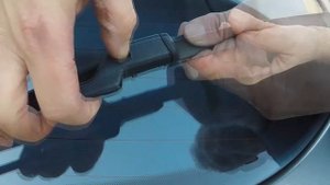 How to Replace the wiper blades on a Ford Mondeo 2007 to 2014