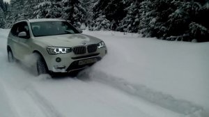 BMW X3 по глубокому снегу