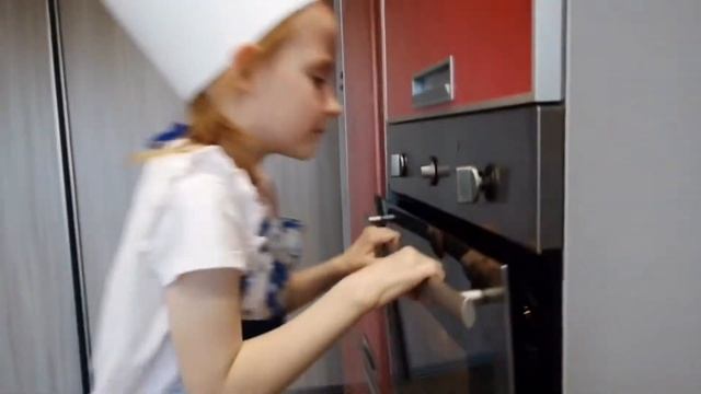 Пирог счастья! Флешмоб, посвящённый дню защиты детей. смотреть онлайн