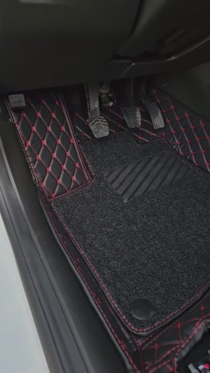 5D Коврики Lada Vesta NG - Черные с красной ниткой под Чехлы из экокожи