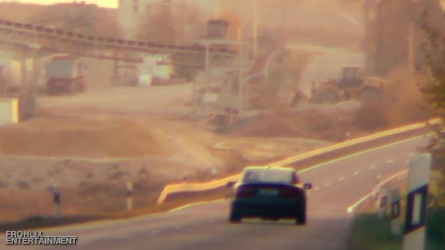 Opel Calibra 16V Turbo 4x4 - acceleration, drive by and pure sound | Frohlix Entertainment смотреть онлайн