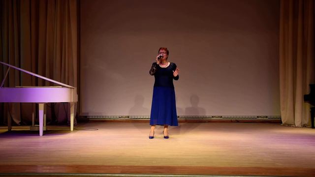 Раиса Калашникова Песня "Московские окна". Музыка Т. Хренникова, слова М. Матусовского смотреть онлайн