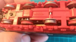 буксует локомотив, изготовление фрикционных резинок на колеса (продолжение).mp4