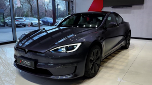 Tesla Model S интерьер и экстерьер