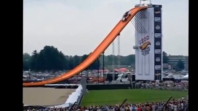 Рекордный прыжок на авто. смотреть онлайн