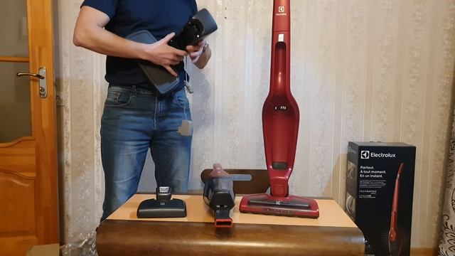 Аккумуляторный пылесос EER7ANIMAL Обзор и распаковка Часть 2 / Electrolux EER 7 Animal 18V-Li. смотреть онлайн