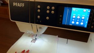 Pfaff Performance 5,2 швейная машина. Кнопки и индикаторы.
