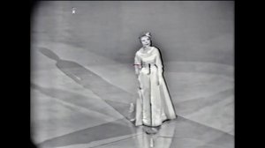 Oh Dear What Can the Matter Be? (1962)  - Julie Andrews