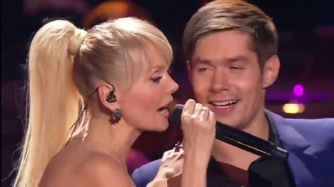 Стас Пьеха и Валерия - Ты грустишь