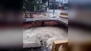 The city is sinking! Terrible flood ambulished people in Manaus, Brazil