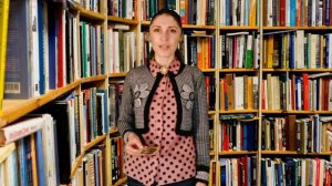 Стихотворение Светланы Одинокой "Фотография вложена в старую книжку...", Читает Марина Гамзатова