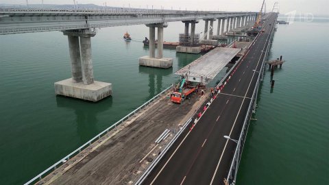 Движение по всем четырем полосам Крымского моста восстановят уже в марте