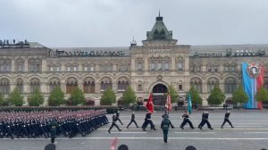 На параде ВДВ — За Донбасс