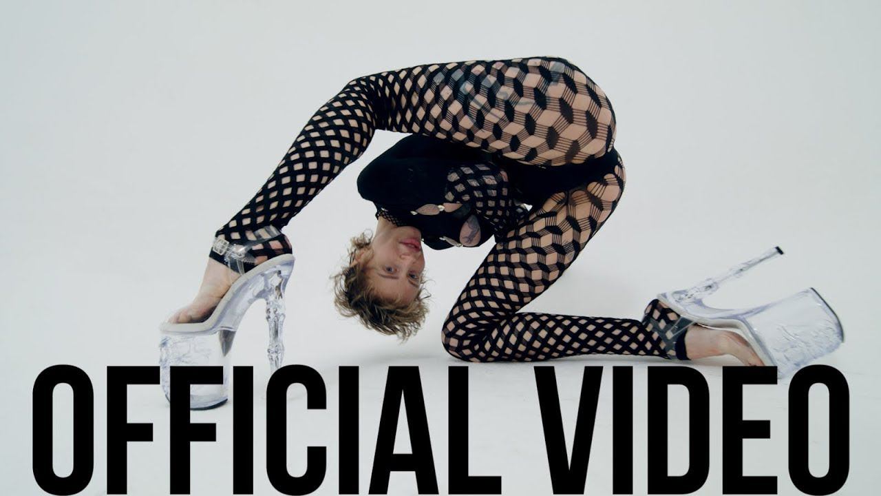 Подкаст за 7 777 777 рублей.  SASHA BELAIR дурка плачет смотреть онлайн