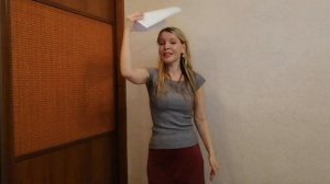 Весёлый танец с бумагой! Лучшее развлечение для детей!