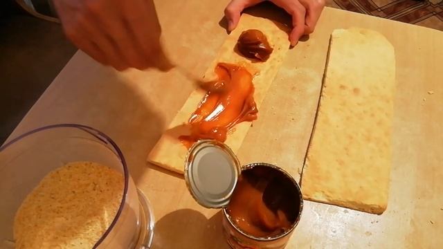 Песочное пирожное с вареной сгущенкой