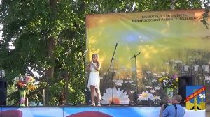 поёт Рябова Анастасия
