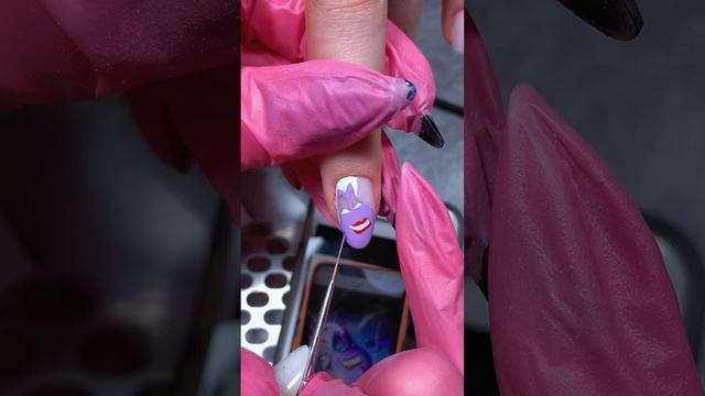 Рисуем вместе злодейку Урсулу на ногтях.  #nail #nailart #painting #naildesign #art #tutorial