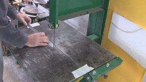 Как выставить параллельный упор на ленточной пиле