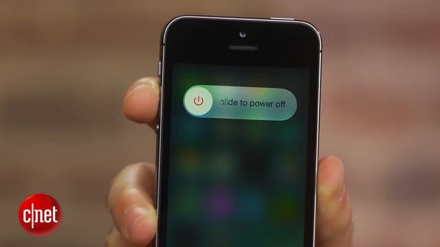 Use a toothpick to clean out your iPhone смотреть онлайн