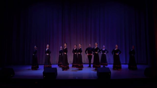 23.04.2023 Отчетный концерт ДК Чайка. В ритмах Фламенко смотреть онлайн