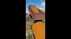 28 куб.-40 тонн  песка