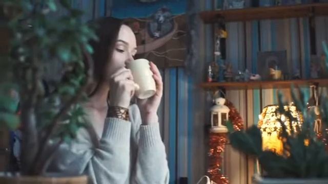 Дизайнерские украшение. Ажурный браслет из натуральной кожи.