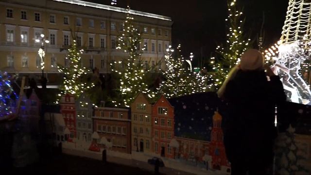 Новогодняя ель на Дворцовой площади 2023