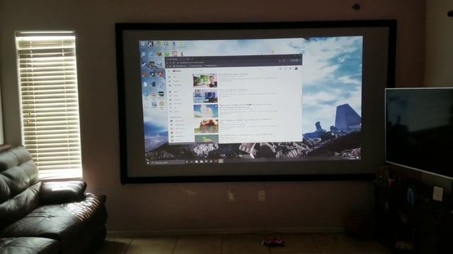 Viewsonic px747-4k con pantalla gris que tan importante es el proyector.
