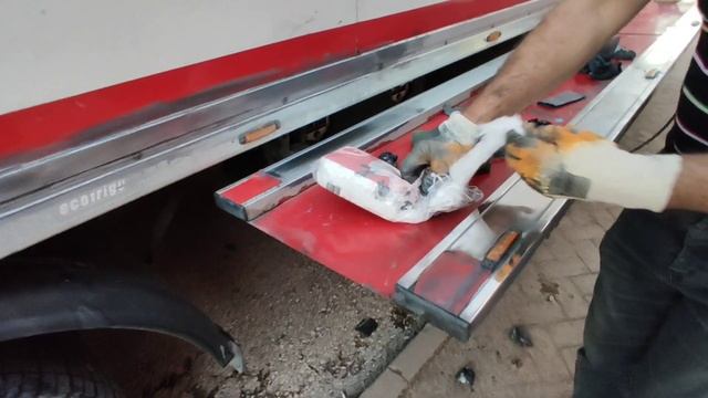 Ford Cargo Arka İmaj Değişikliği (Arka Kapağımıza Dijital Baskı Resim Yaptık) Baba-Oğul смотреть онлайн