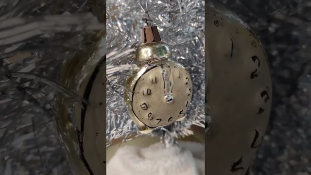 ёлочные игрушки СССР бесподобные часы будильник 12 в отличном состояние смотреть онлайн